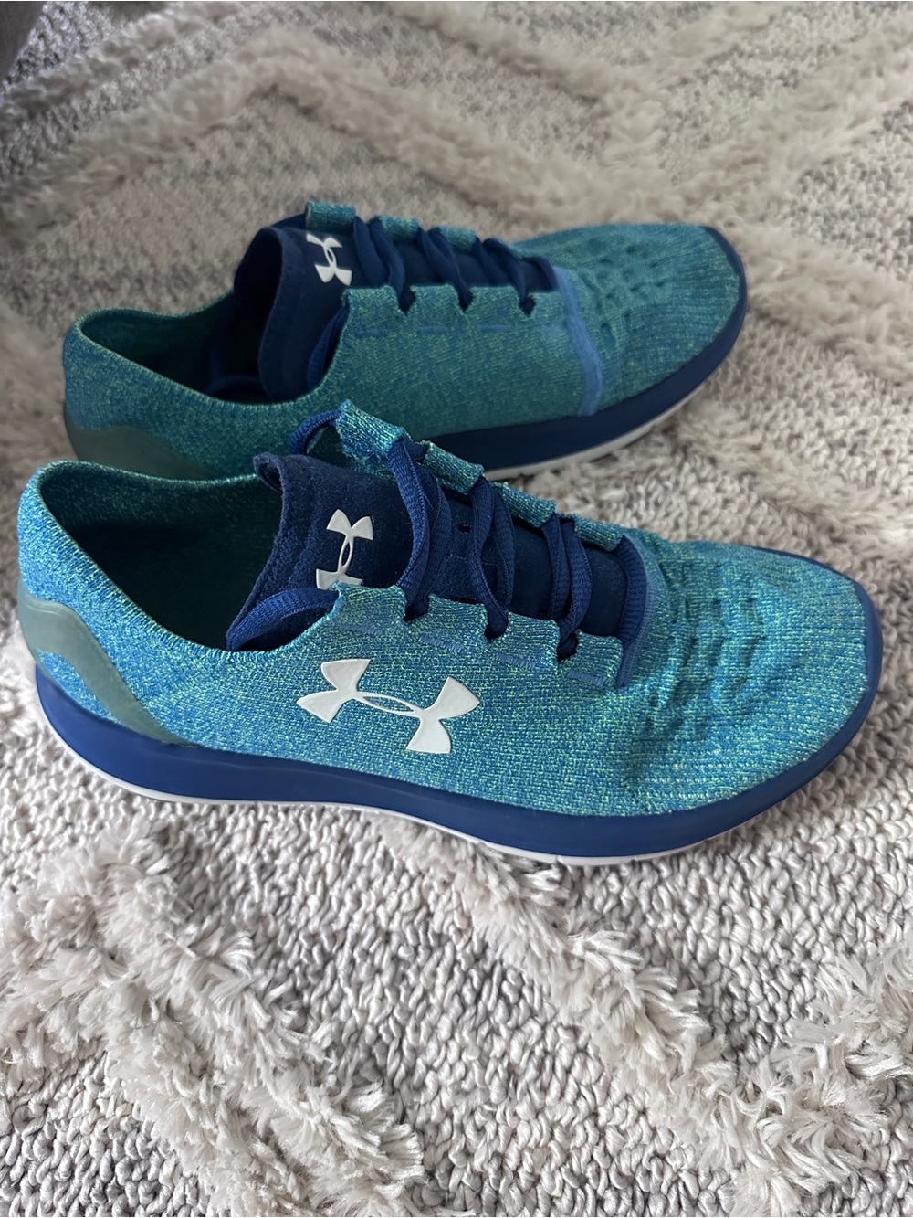 Women’s under armour sling ride speed form shoes size 7.5